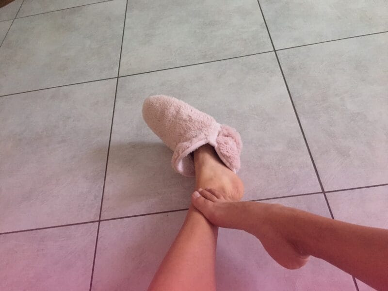 AshleyxMegan Feet OnlyFans Italiane - @ashleyxmegan