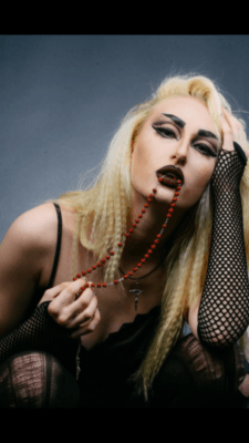 Goth Barbie OnlyFans Italiane - @bbydickcheney