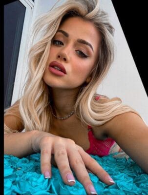 Greta De Santi OnlyFans Italiane - @lady_s_dreamer