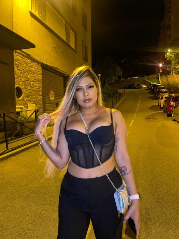 Naomi OnlyFans Italiane - @naomicruzzzz