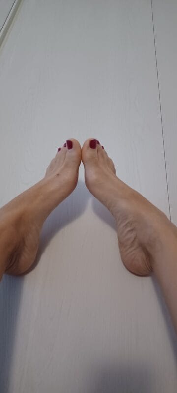 Piedi e coccole OnlyFans Italiane - @piedi_e_coccole