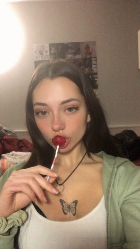 Vivian Gray OnlyFans Italiane - @vivian_grayyy